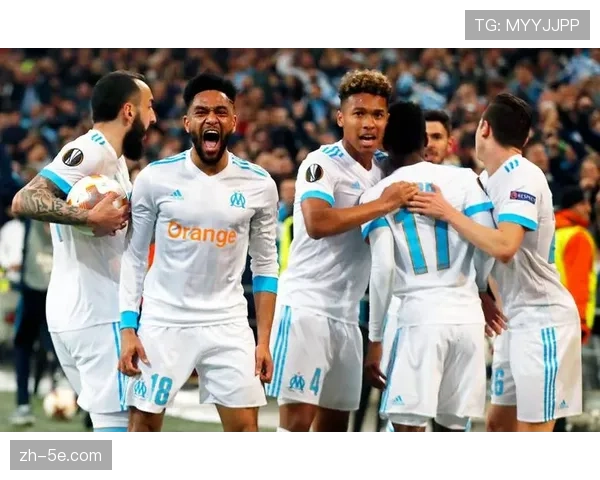 斯特拉斯堡定位球战术成功 两次利用角球机会破门得分